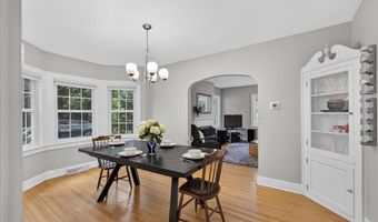 61 Upper Loudon Rd, Albany, NY 12211