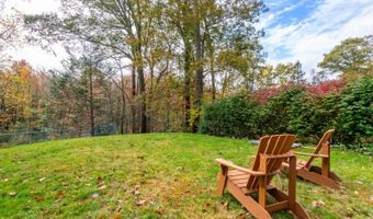 312 Mountainside Dr, Alloway, NJ 07422