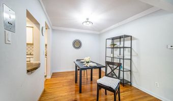 1209 Island Dr 102, Ann Arbor, MI 48105