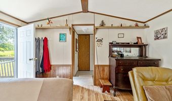 37 Wheeler Dr, Alburgh, VT 05440