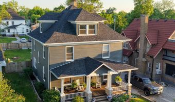 120 W Locust St, Aurora, MO 65605