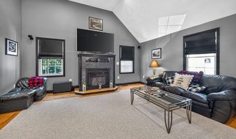 40 Adelman Rd, Billerica, MA 01821