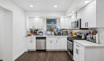 419 Greylock Pkwy, Belleville, NJ 07109
