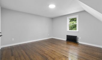17 Brookdale Ave, Bloomfield, CT 06002