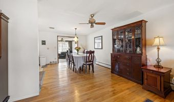 10 Brightwood Ln, Branford, CT 06405