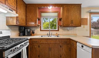 57 SOLAR Cir, Appleton, WI 54915