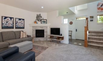 3711 NE Purcell Blvd, Bend, OR 97701