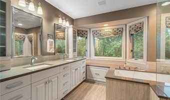 602 24th St NW, Austin, MN 55912