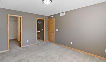 6785 Pine Crest Trl S, Cottage Grove, MN 55016