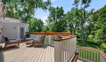 106 Hollyleaf Dr, Ballwin, MO 63021
