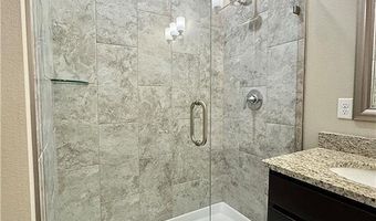 707 NE Heights Ln, Bentonville, AR 72712