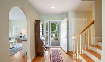 16 Amberwood Ct, Bourne, MA 02532