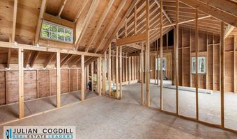 9267 Red Creek Rd, Casper, WY 82604