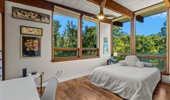 25 Logan Rd, Alton, IL 62002