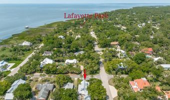 19 11th St, Apalachicola, FL 32320