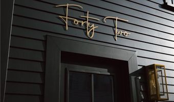 42 Marlborough St, East Greenwich, RI 02818