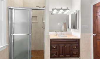 1212 N CLEVELAND St, Arlington, VA 22201
