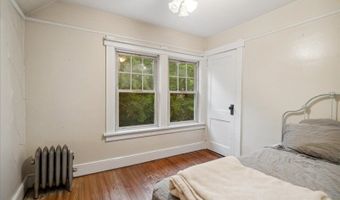 71 Main St, Bayonne, NJ 07035