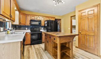 1331 N Finlandia Way, Albion, IN 46701