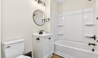 606 1st Ave S, Altoona, IA 50009