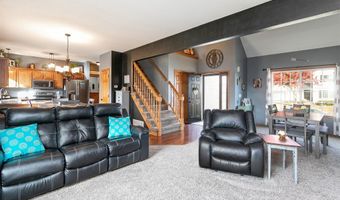 1407 Maple Dr, Adel, IA 50003