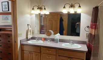 927 Bear Claw Rd, Clark Fork, ID 83811