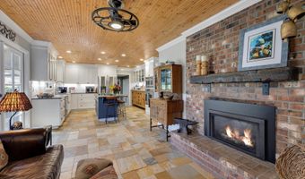 11800 S CARUS Rd, Oregon City, OR 97045