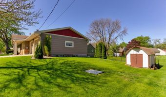 207 Hatton Ave, Dallas Center, IA 50063