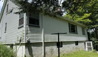 754 Carlton Rd, Tobyhanna, PA 18466