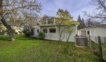 126 Nursery St, Ashland, OR 97520