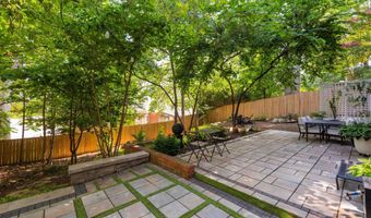 5706 9TH Rd N, Arlington, VA 22205