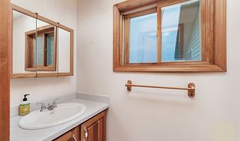 53 Circle T Ln, Absarokee, MT 59001