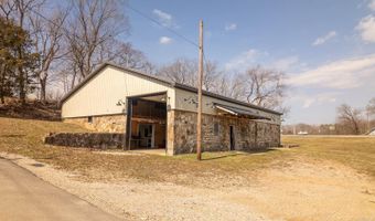 105 Couch St, Alton, MO 65606