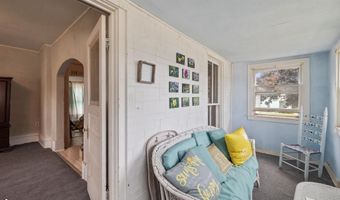 311 4Th St E, Riverside, IA 52327