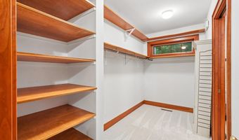 2410 State Ave, Ames, IA 50014