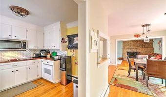 5 HIGH St, Warwick, RI 02886
