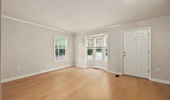 2213 S POLLARD St, Arlington, VA 22204