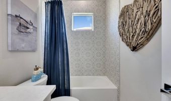 706 Manns Harbor Dr, Apollo Beach, FL 33572