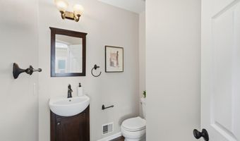 22082 WATER RUN Ct, Ashburn, VA 20148