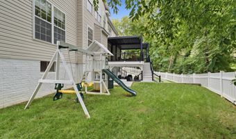 705 N ASHTON St, Alexandria, VA 22312