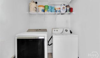 221 E 32nd St, Savannah, GA 31401