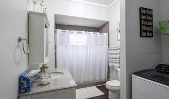 126 N 3rd St, Arkansas City, KS 67005