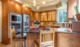 15631 Stanwood Cir, Anchorage, AK 99516
