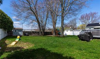 3 Mallory Ct, Bristol, RI 02809