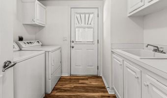 8975 Lawrence Welk Dr 7, Escondido, CA 92026