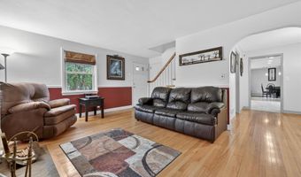 69 S Airmont Rd, Airmont, NY 10901