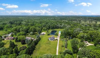 5700 Jankow Rd, Algonac, MI 48001
