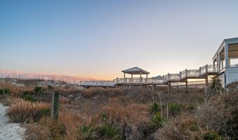 302 Glenn St, Atlantic Beach, NC 28512