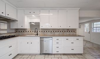 2708 Tallow St, Alvin, TX 77511