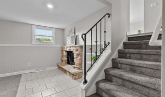 324 W SUNSET Ave, Appleton, WI 54911
